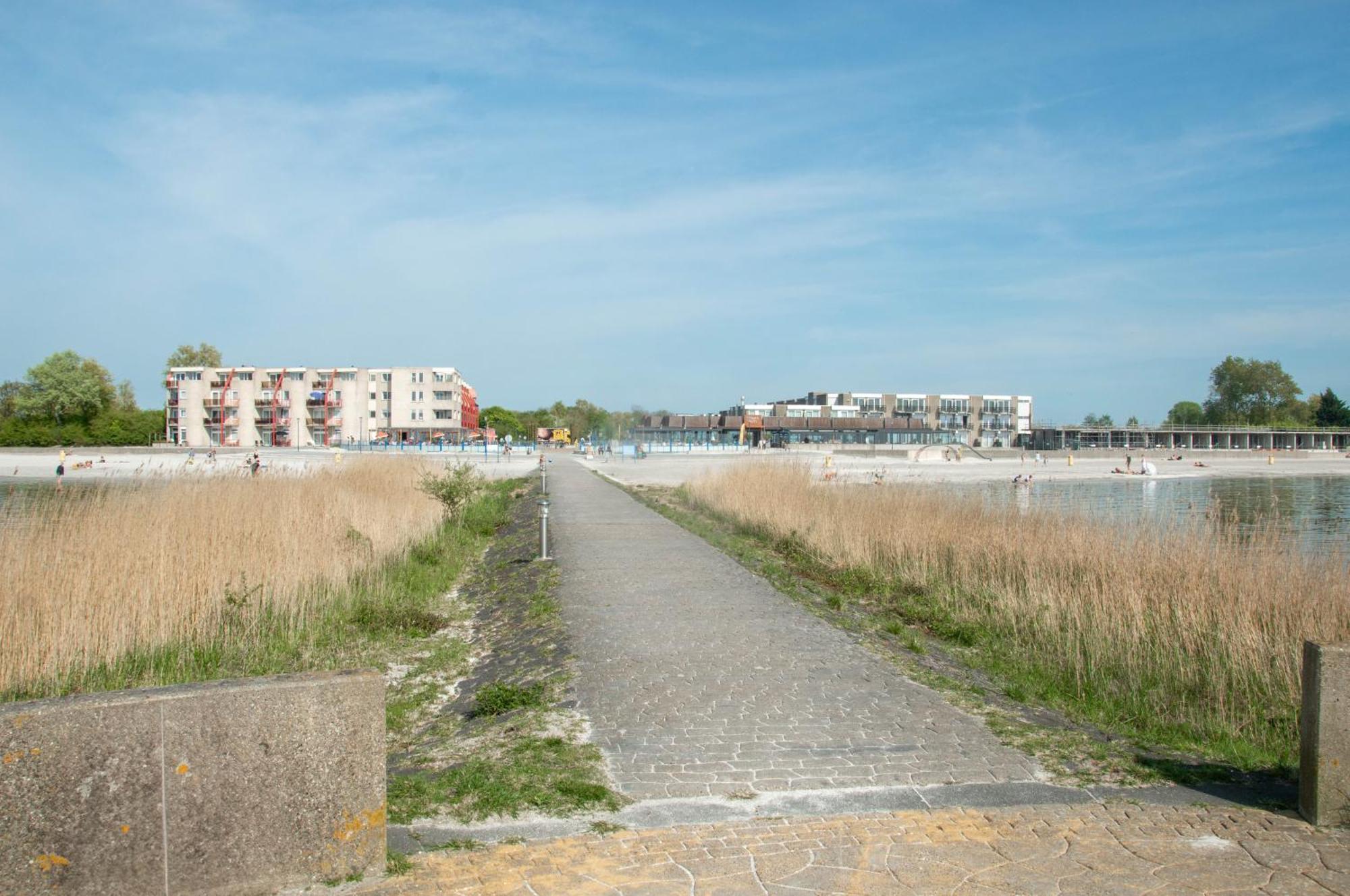 Zuiderzeestate 35, Prachtig Appartement Aan Het Ijsselmeer Маккум Экстерьер фото